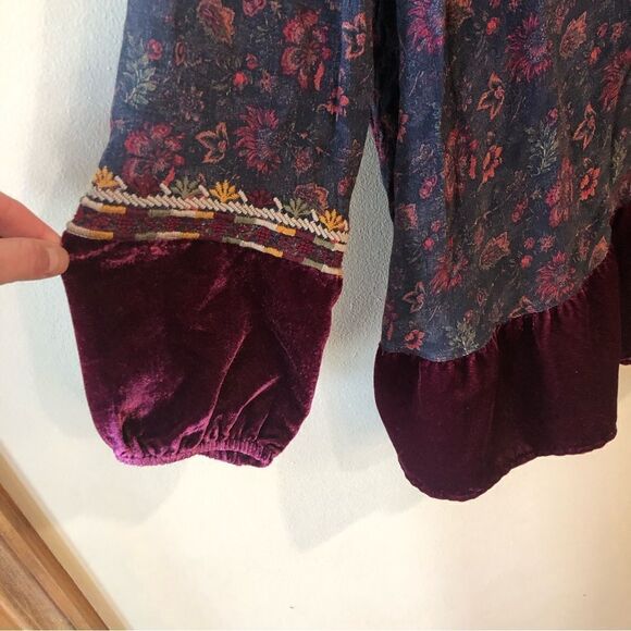 COPY - Coldwater Creek Embroidered Top - Picture 3 of 5